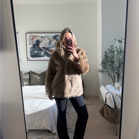 Abercrombie Faux Fur Coat - Picture 3 of 3